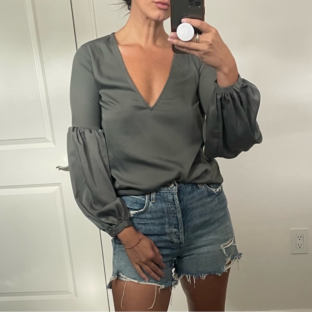 L’Academie Revolve Blouse, size XS